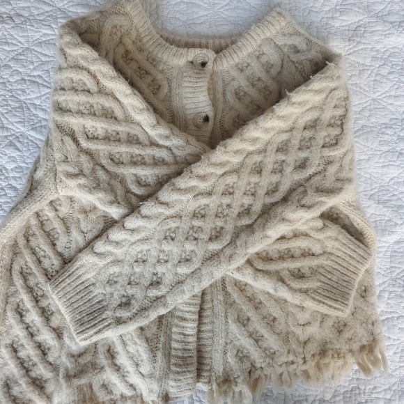 Zara Ecru Chunky Wool Blend Asymmetrical Knit Buttoned Frayed Hem Sweater - Picture 16 of 16